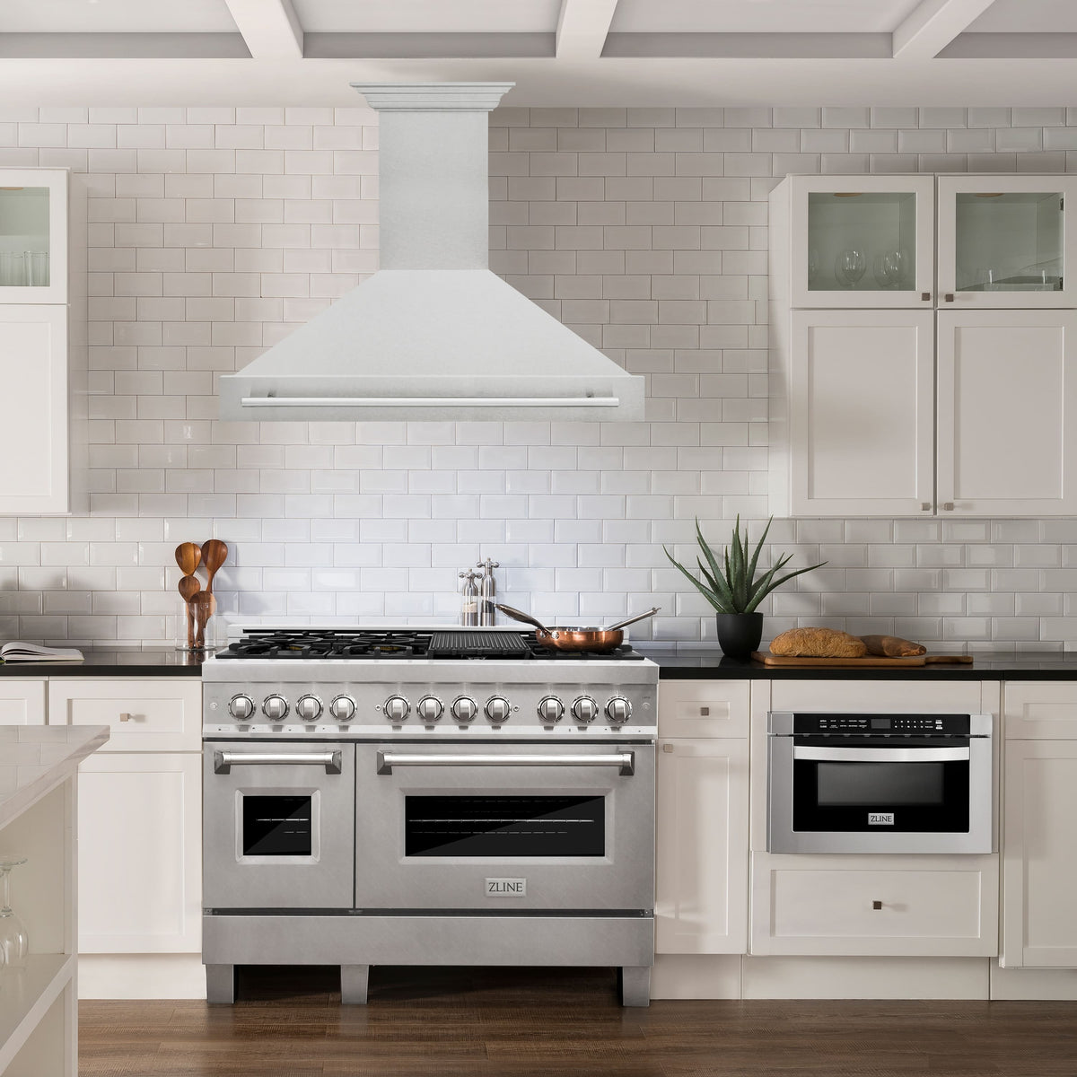 ZLINE - 48 inches - Externally Vented - Wall Range Hood - Stainless Steel