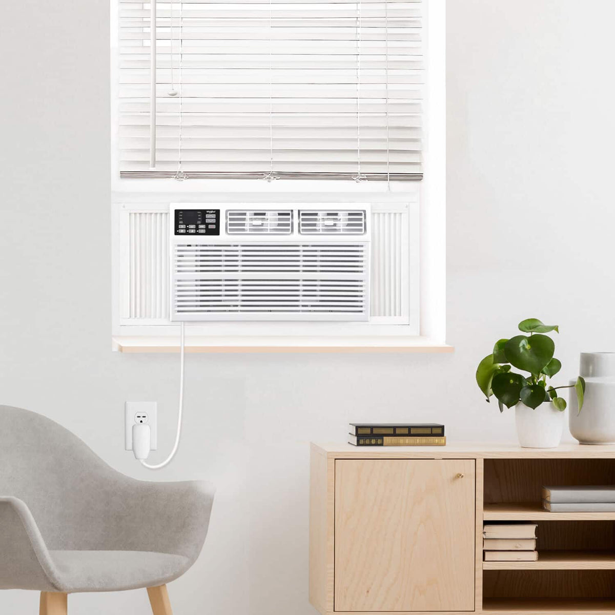 Whirlpool - 1,000 Sq. Ft. 18,000 BTU 230V Window Air Conditioner - White