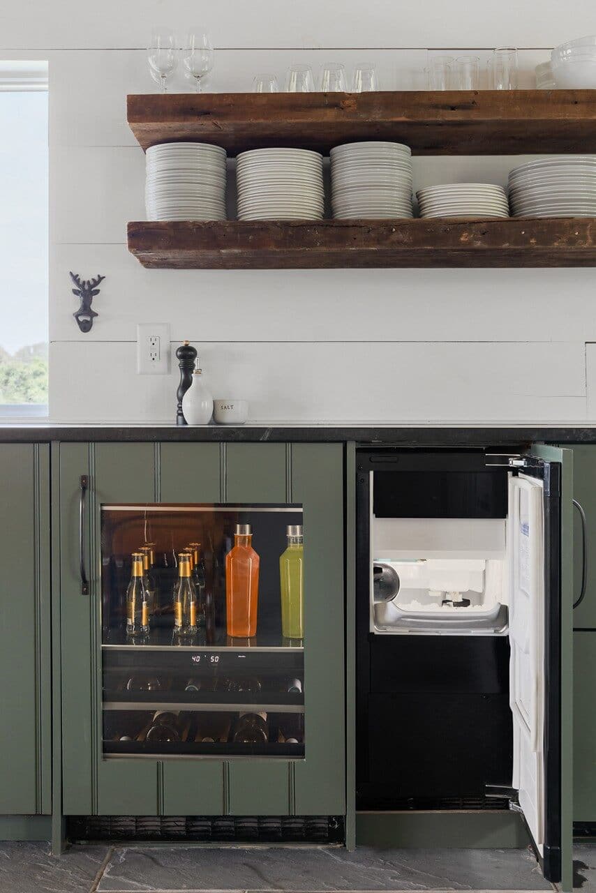 JennAir - 14.9" 29-Lb. Built-In Icemaker - Custom Panel Ready