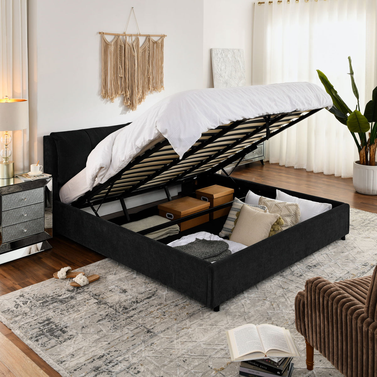 Storage Upholstered Hydraulic Platform Bed With Integrated Headboard