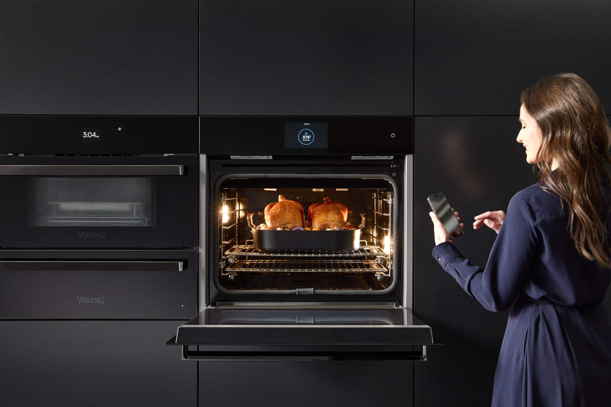 30” Viking RVL Collection Built-In Electric Steam Oven - Black Glass