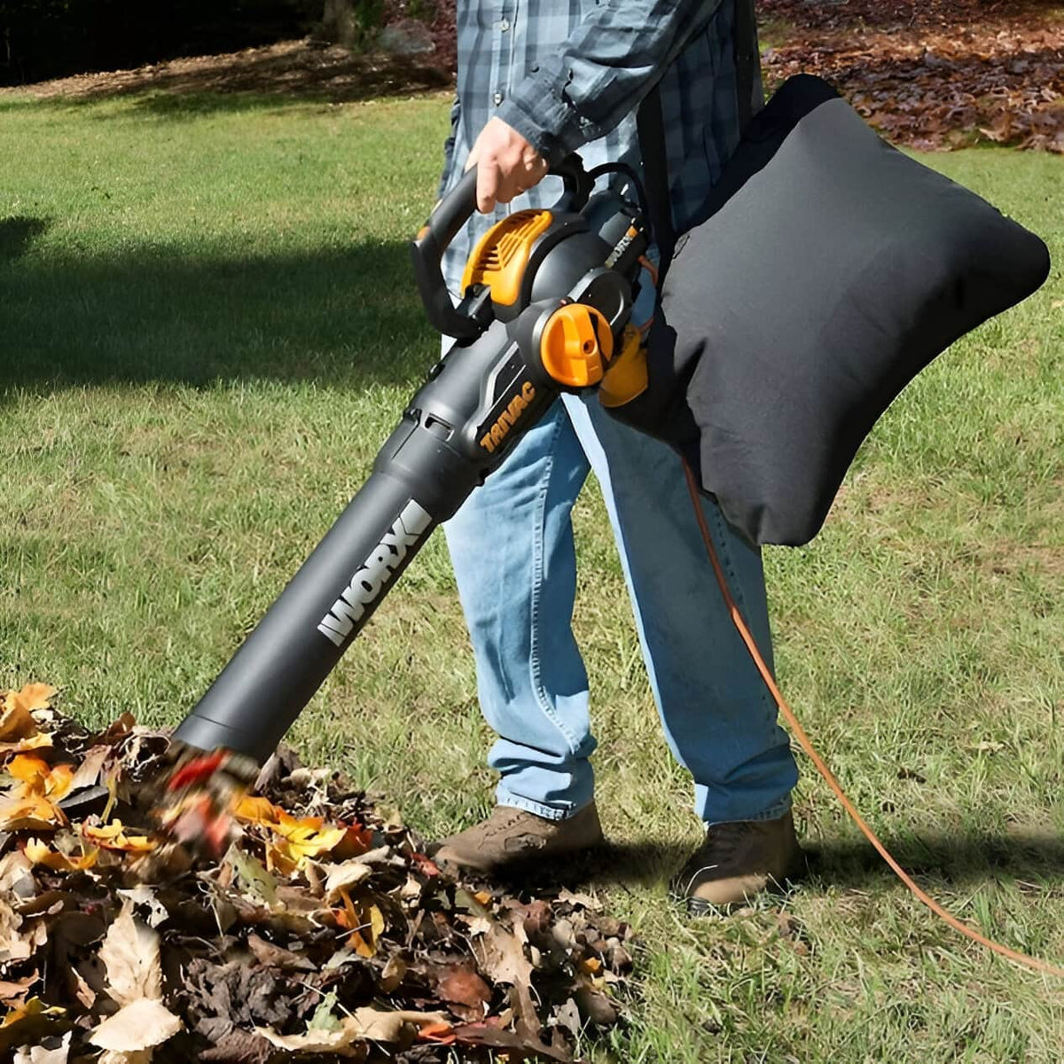 WORX - 12 Amp TRIVAC 70 MPH 600 CFM Corded Blower, Mulcher, and Vaccum - Black