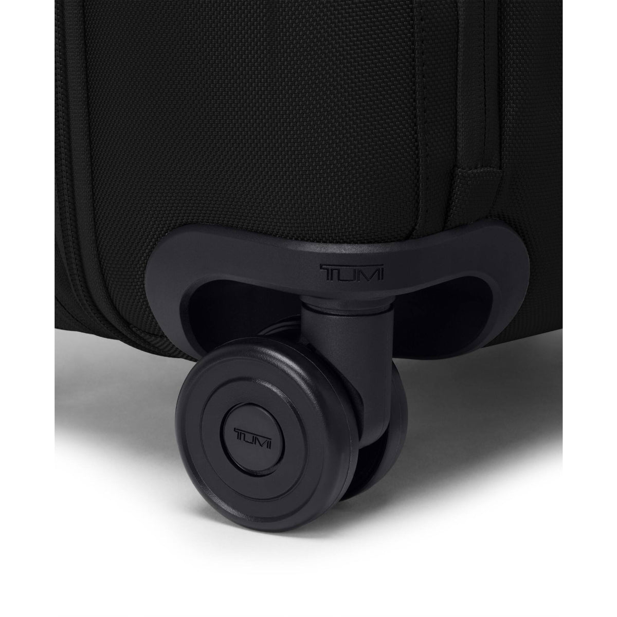 TUMI - Alpha XXL Dual Access 34" Expandable Spinner Suitcase - Black