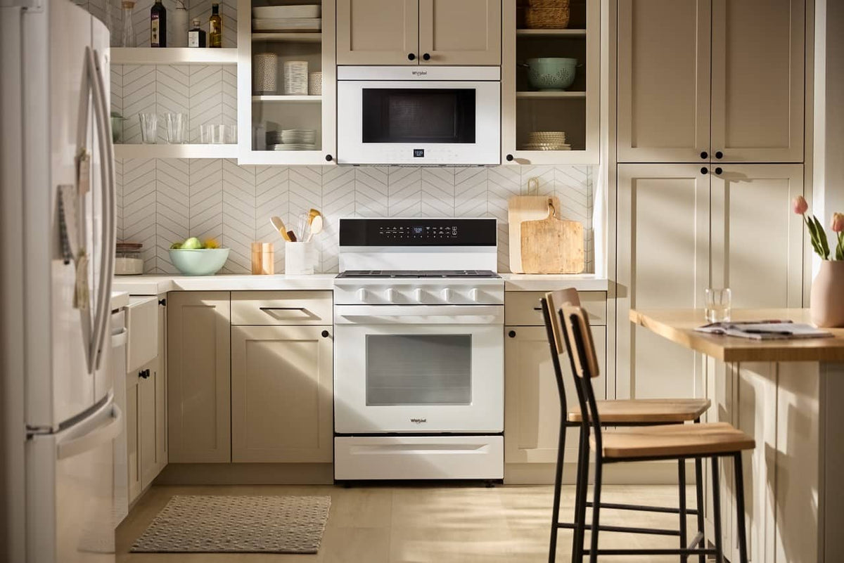 Whirlpool - 30 in. Wide 5 burners 5.0 cu. ft. Smart Freestanding Gas Range with Air Cook Technology, No Preheat Air Fry, Steam Clean - White