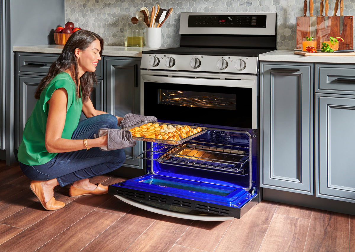 LG - 30-in 7.3 Cu. Ft. Freestanding Double Oven Elec True Convection Smart Range w/ 5 Elements, Air Fry and UltraHeat 3.2 kW - Stainless Steel