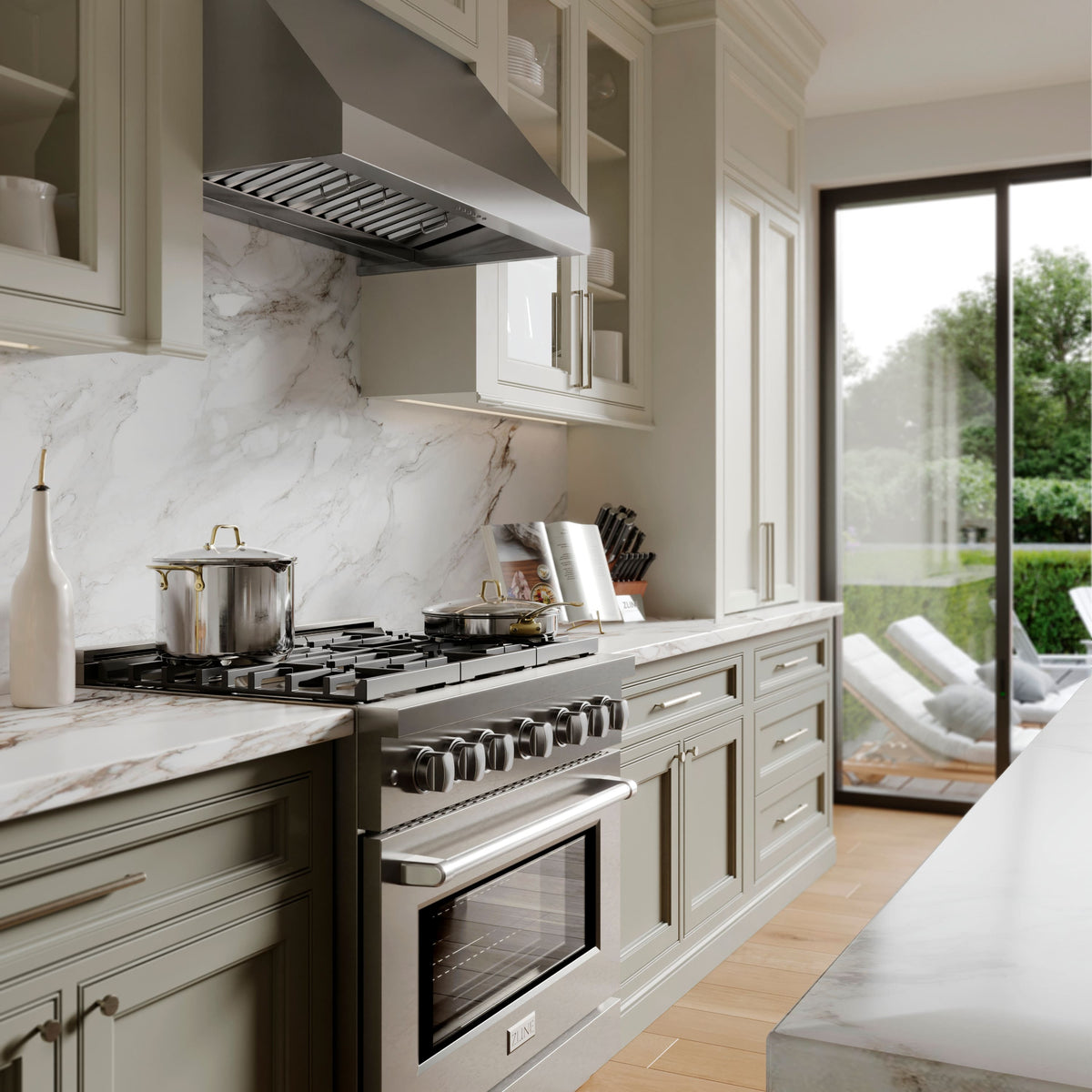 ZLINE - 30 inches - Externally Vented & Convertible - Under cabinet Range Hood - Stainless Steel
