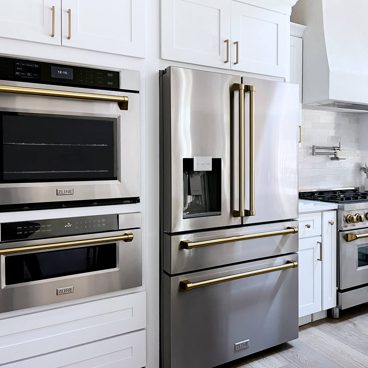 ZLINE - Autograph 30 in. 5 cu. ft. Built-In Single Wall Oven with Air Fry & Self Clean with Bronze Accents - Stainless Steel