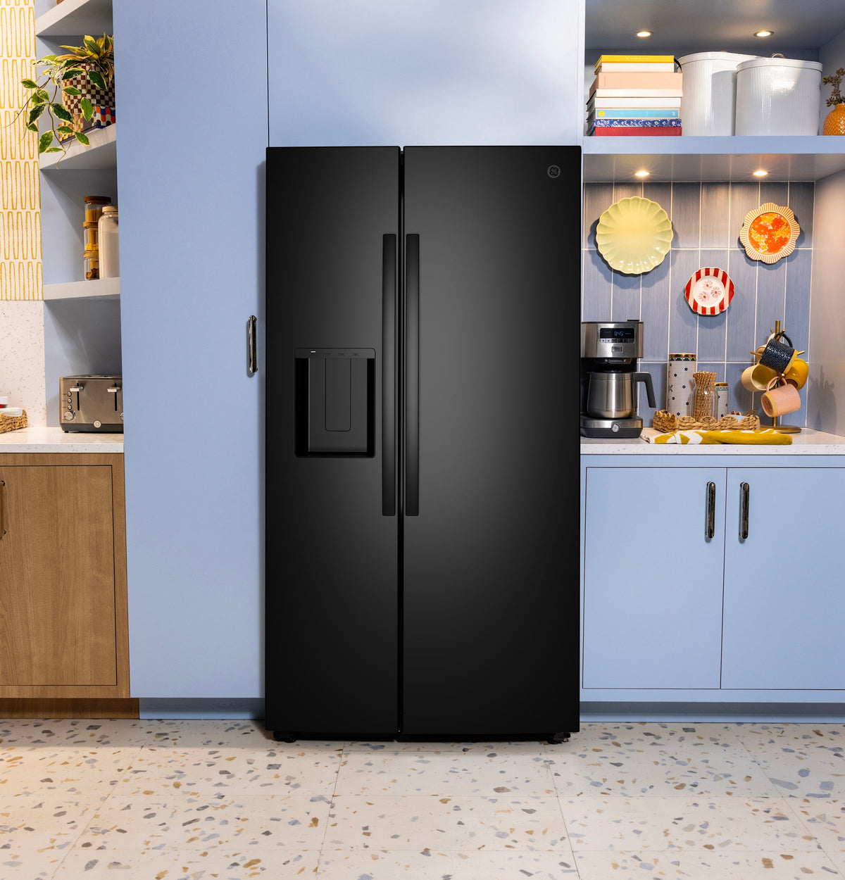 GE - 36 in. Wide 23.6 Cu. Ft. Counter Depth Side-By-Side Refrigerator with Extra Tall Dispenser and In-Door Icemaker - Black