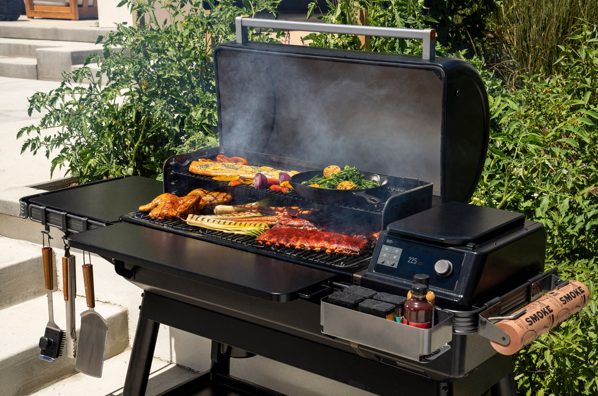 Traeger Grills - Ironwood XL Pellet Grill - Black