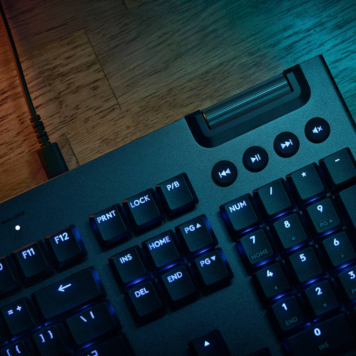 Logitech - G915 X Full-size Corded Mechanical GL Red Linear Switch Gaming Keyboard for PC/Mac with RGB Backlighting - Black