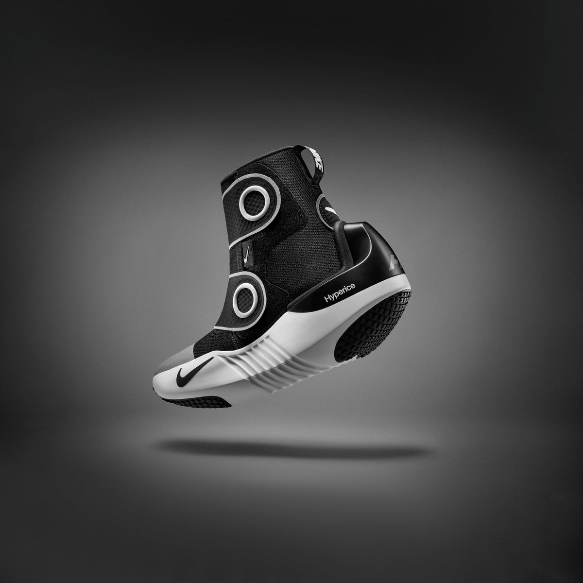 Hyperice - Hyperboot by Nike x Hyperice- Medium - Black