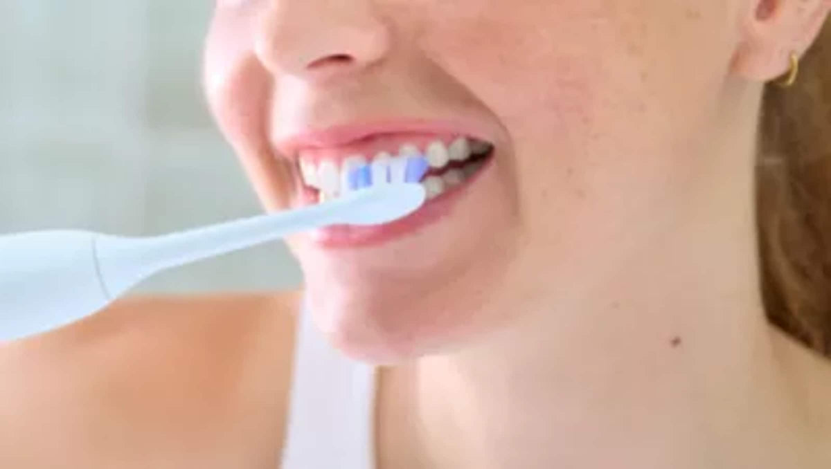 Philips Sonicare - S2 Sensitive - Replacement Toothbrush Heads, 3 Pack, HX6053/77 - White