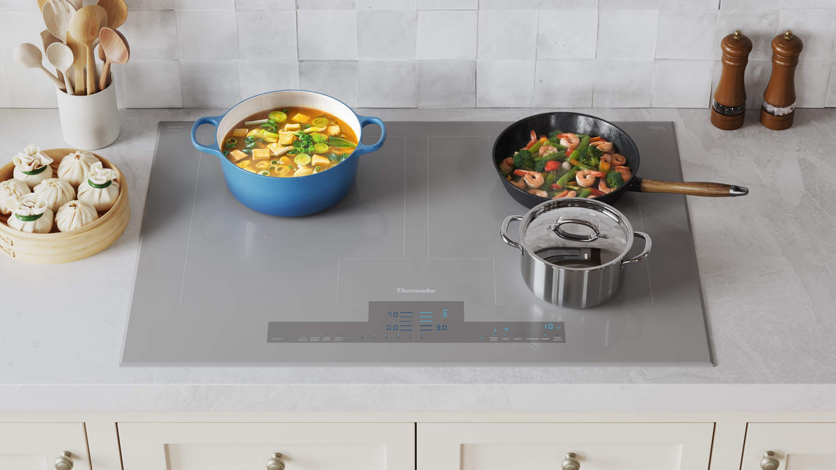 Thermador - Liberty 30" Built-In Electric Induction Smart Cooktop with 5 Elements - Titanium Gray