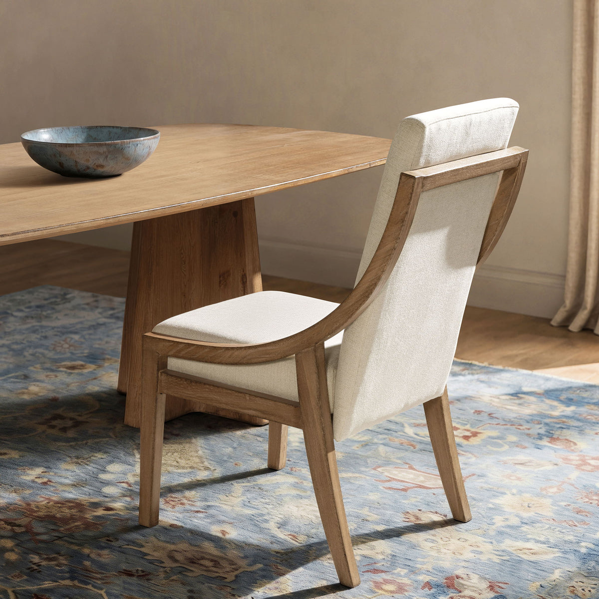 Lennox - Silla de comedor tapizada con respaldo alto (juego de 2) - Beige claro