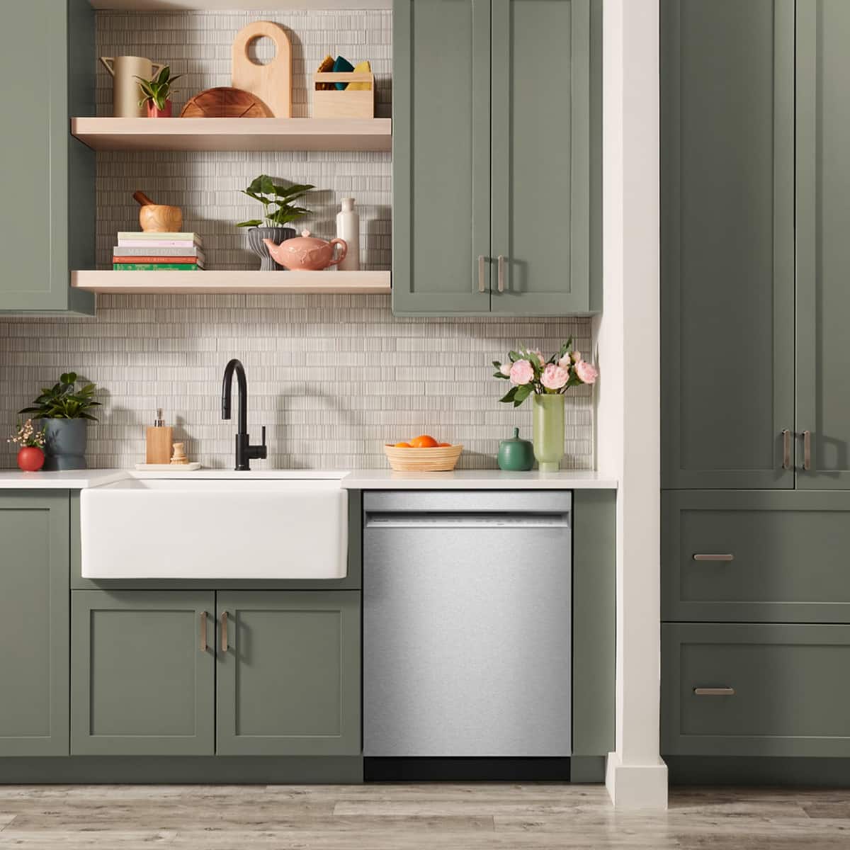 KitchenAid - 24 inch Front Control Built-In Tub Dishwasher with Third Level Utensil Rack and 47 dBA - Stainless Steel
