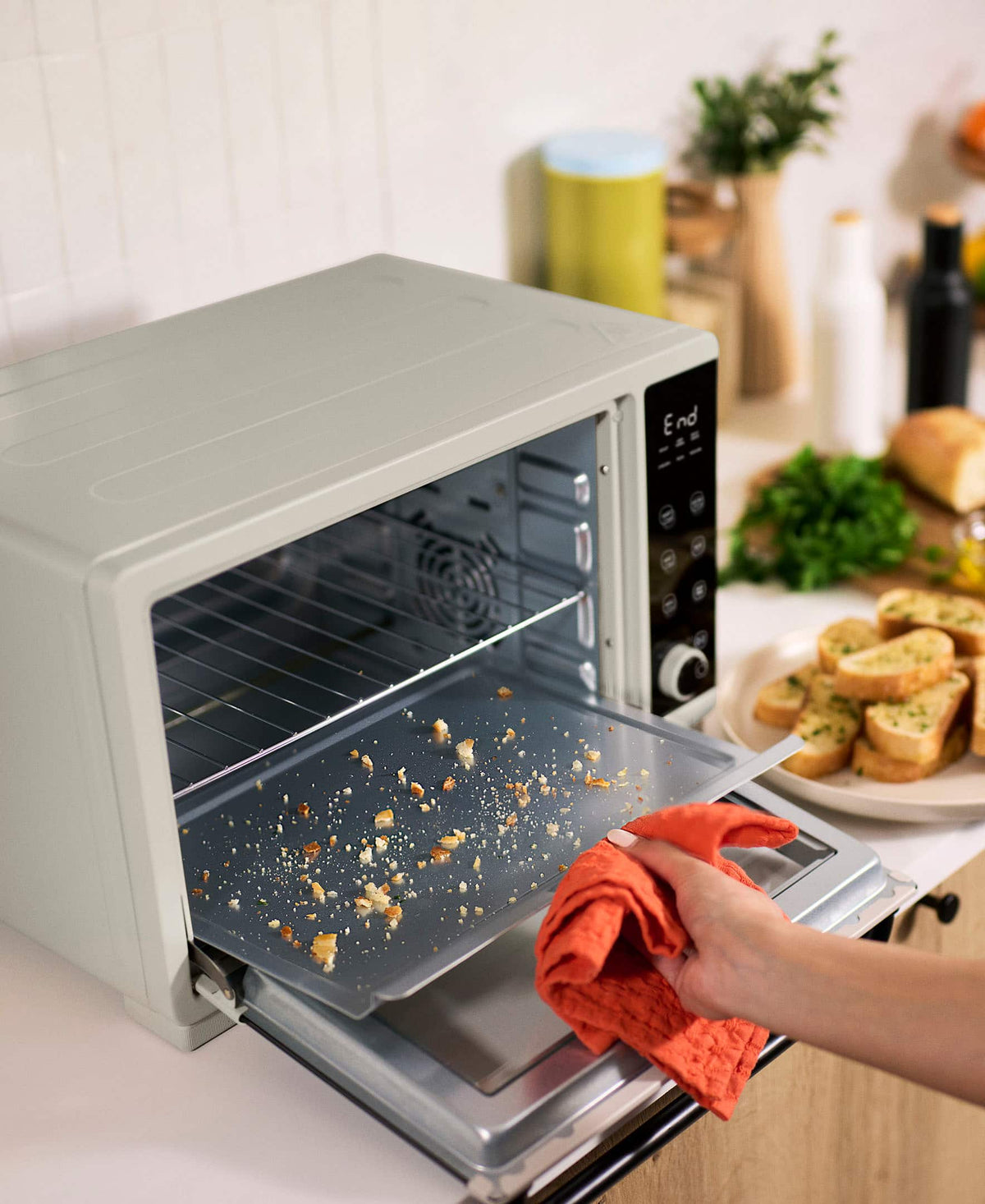 bella PRO - 6-Slice Air Fryer Toaster Oven (0.88 Cu. Ft.) - Oatmilk