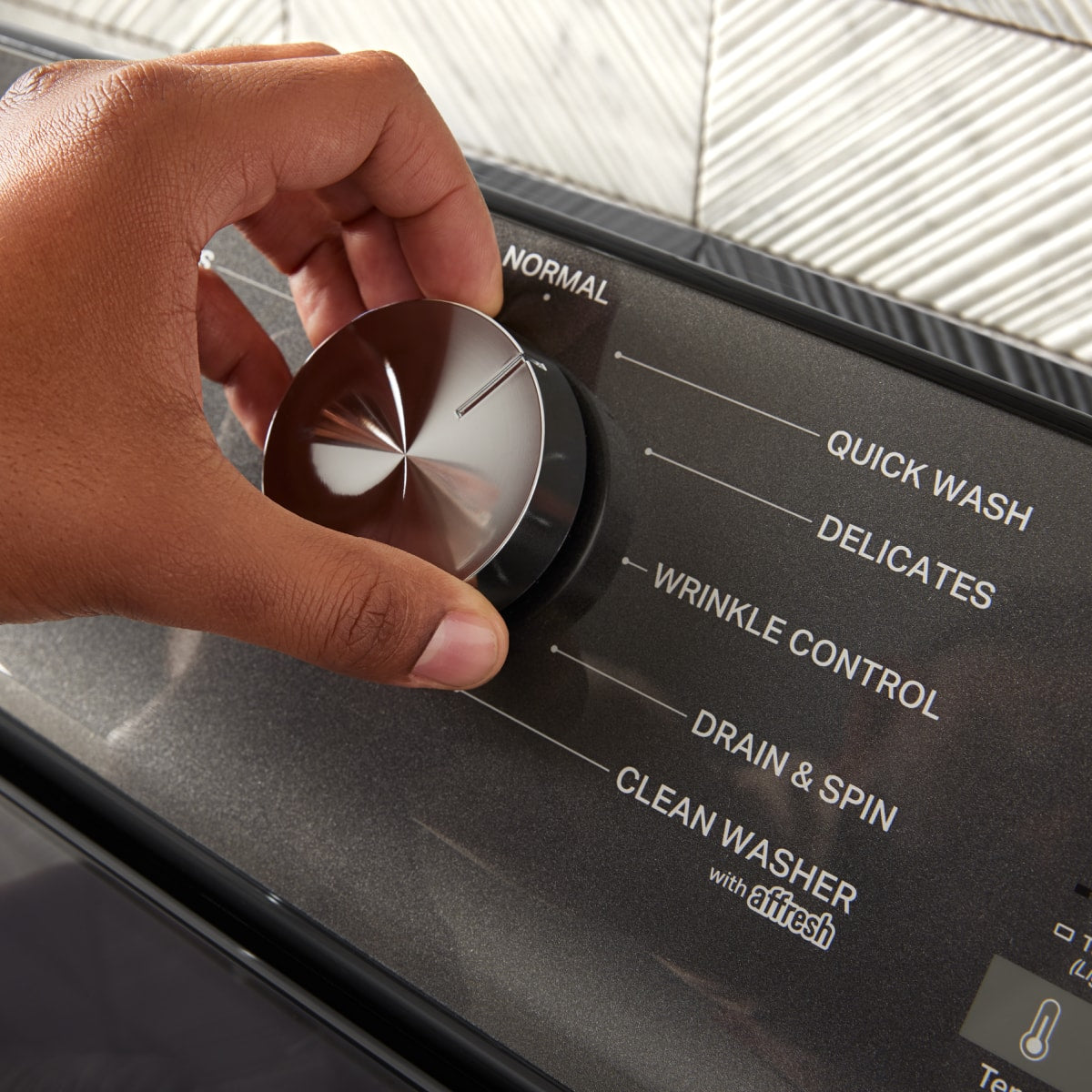 Whirlpool - 5.3 Cu. Ft. High Efficiency Top Load Washer with 2 in 1 Removable Agitator - Volcano Black