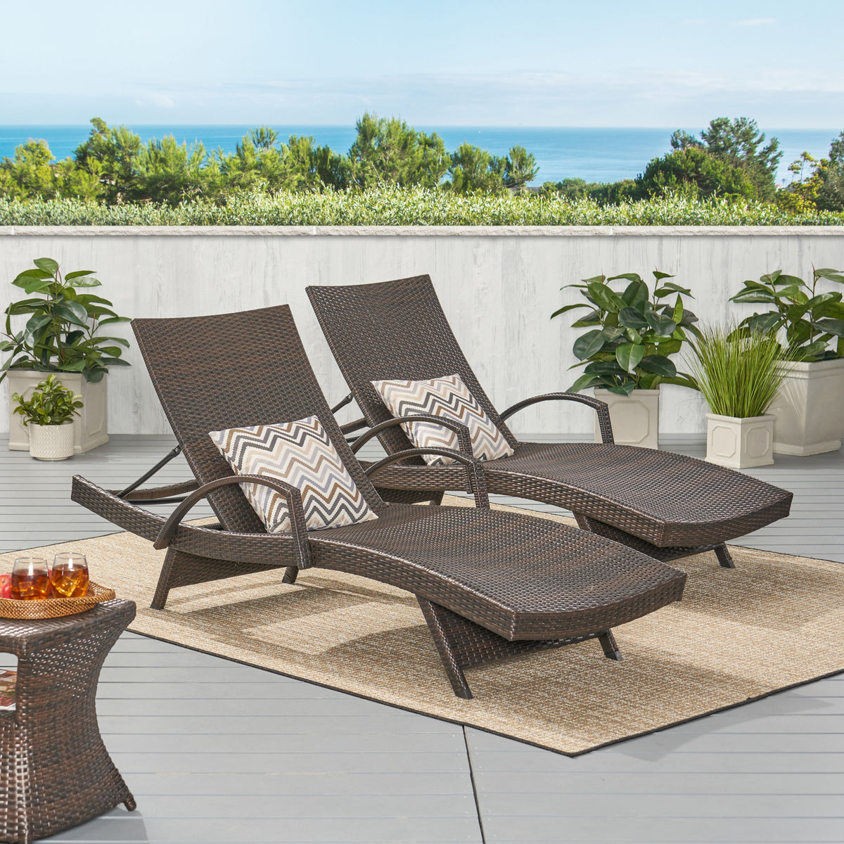 Salem - Contemporary Wicker Chaise Lounge With Arm, Weather Resistant