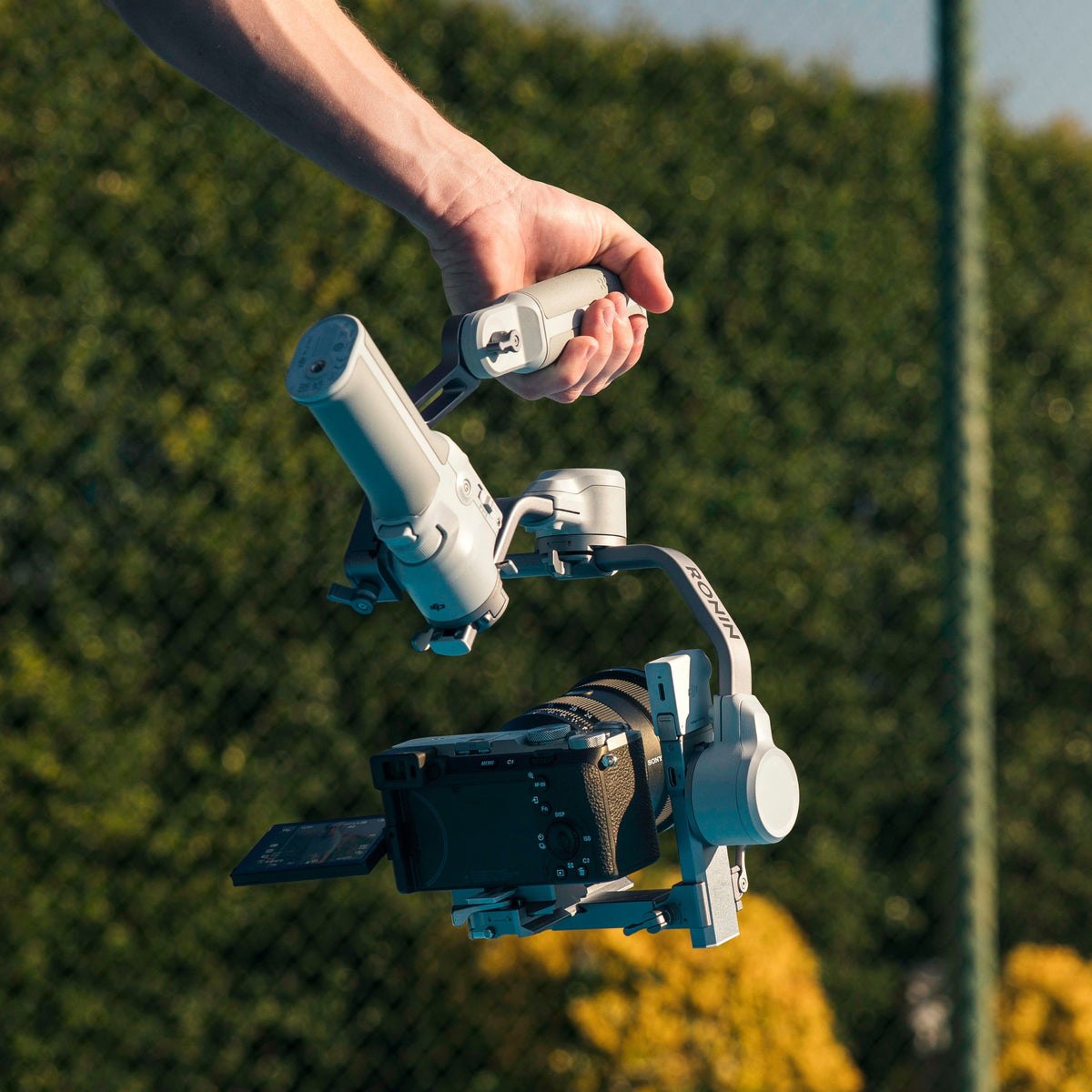 DJI - RS 4 Mini 3-Axis Gimbal Stabilizer - Gray