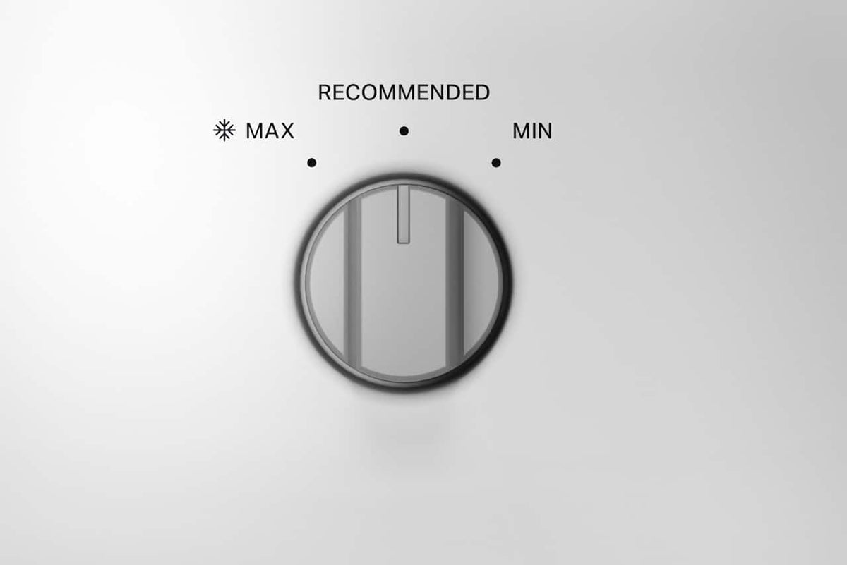 Whirlpool - 30 in. Wide 19.3 cu. ft. Top-Freezer Refrigerator with Total Coverage Cooling - White