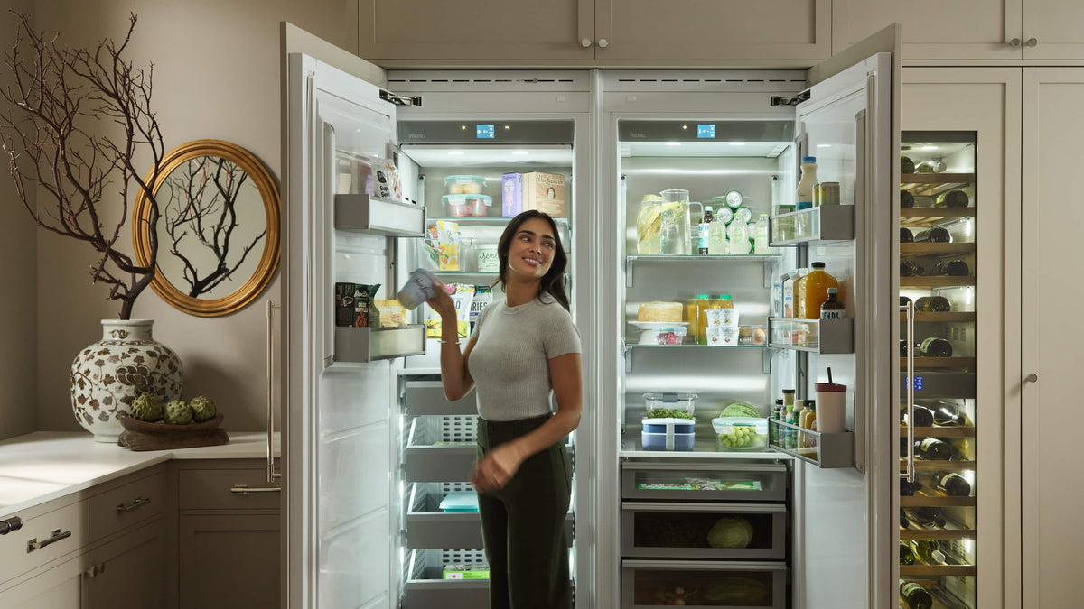 Viking - 36 in. Wide 36"W. VEIL Integrated Bottom Freezer - Custom Panel Left Hinge - Custom Panel Ready