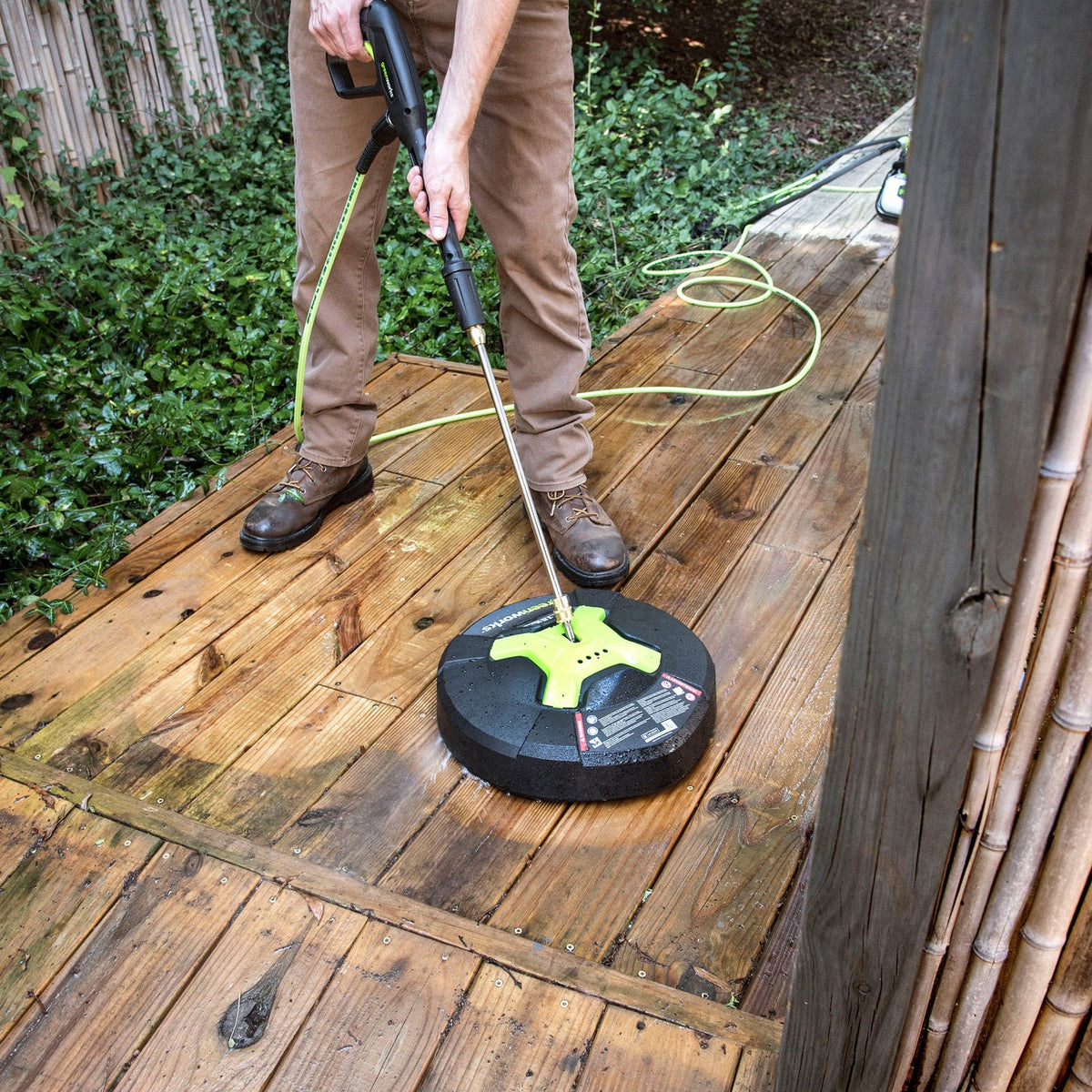 Greenworks - 15" Pressure Washer Surface Cleaner Attachment (3100 PSI MAX) - Black/Green