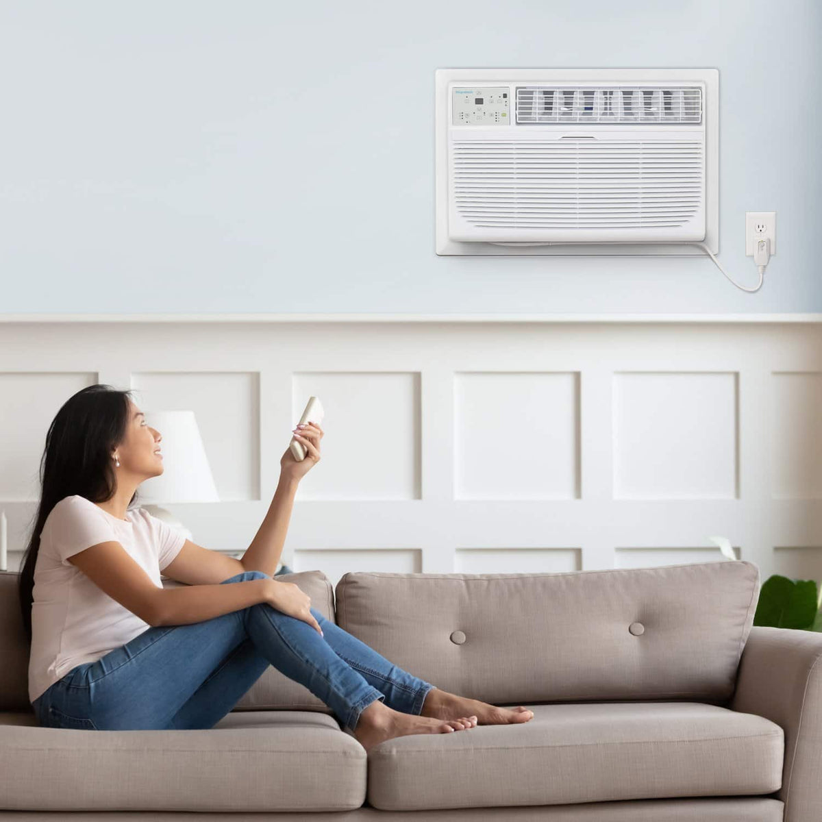 Keystone - 14,000 BTU 230V Through-the-Wall Air Conditioner with Follow Me LCD Remote Control - White