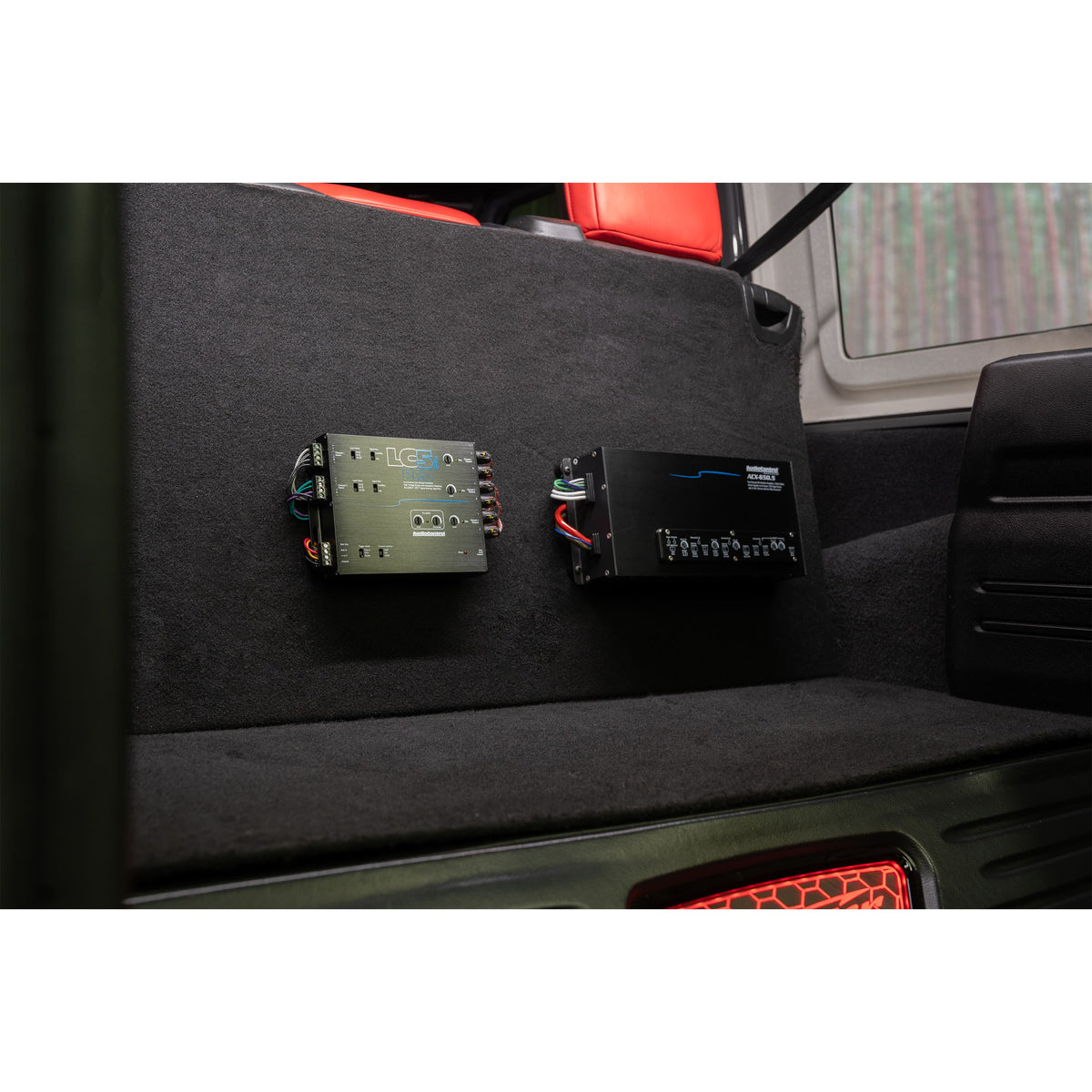 AudioControl - 5-Channel Active Line Output Converter with AccuBASS and Subwoofer Control - Black