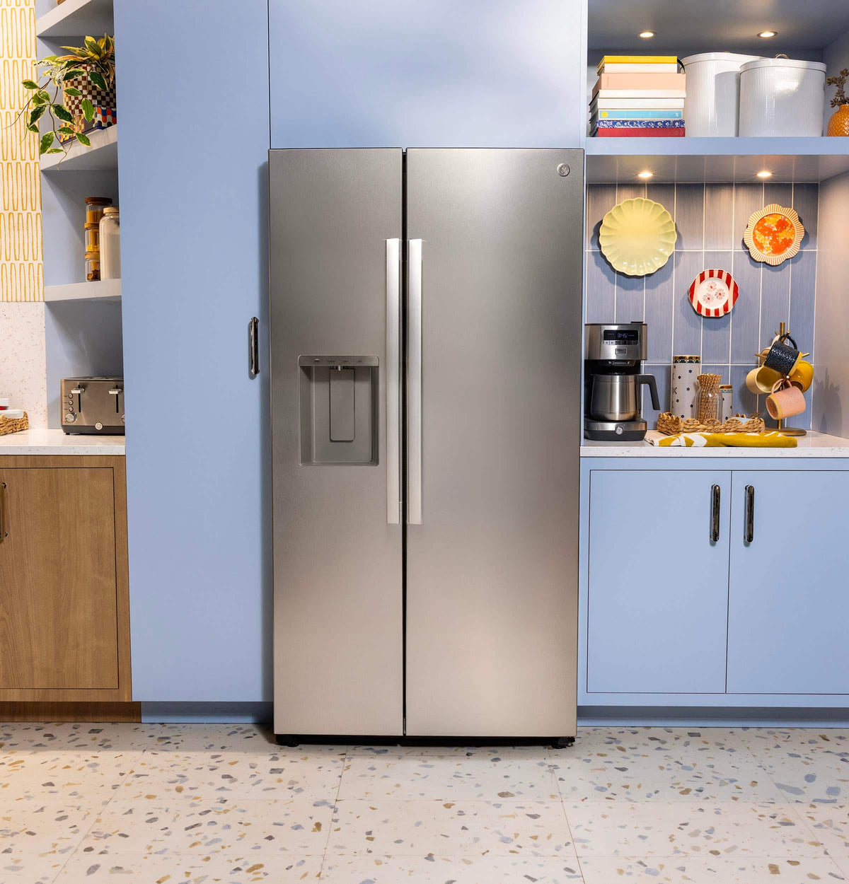GE - 36 in. Wide ENERGY STAR 27.9 Cu. Ft. Side-By-Side Refrigerator with Extra Tall Dispenser and In-Door Icemaker - Stainless Steel