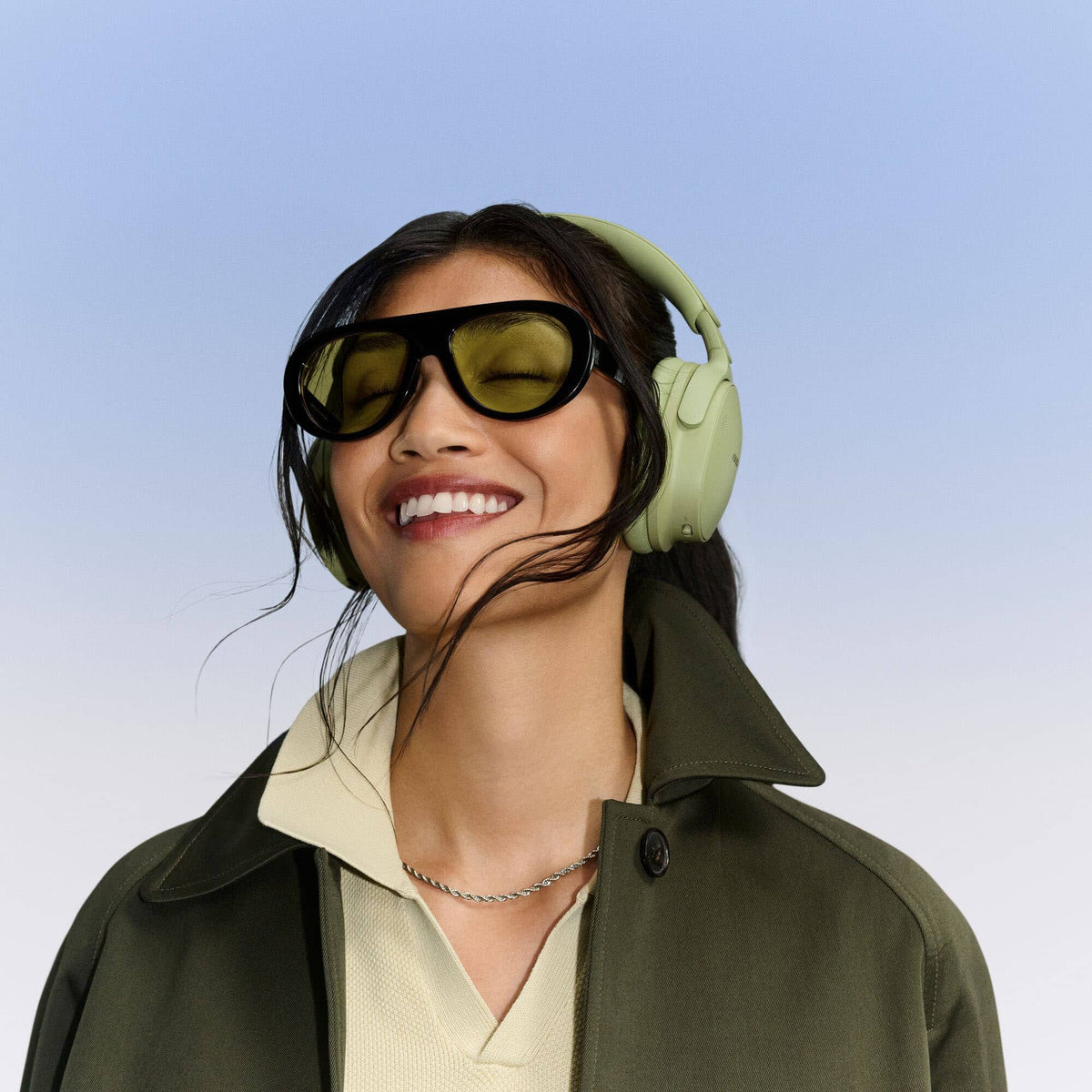 Bose - QuietComfort Headphones (2nd Gen) - Wireless, Over Ear, Active Noise Cancelling, Immersive Audio, USB-C Charging - Eucalyptus Green