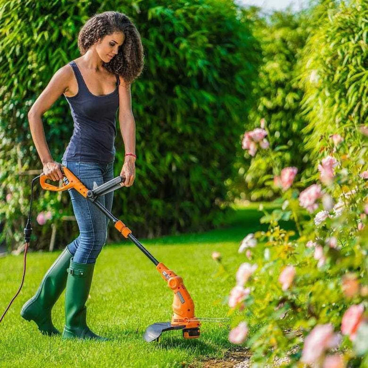 WORX - 5.5 AMP 15" Electric Straight Shaft Grass Trimmer & Edger - Black