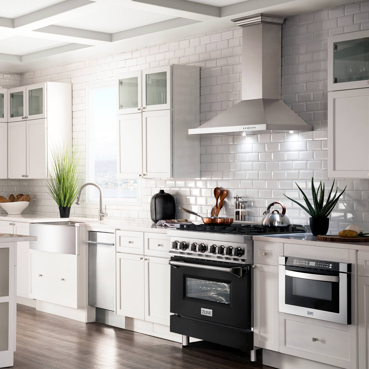 ZLINE - 36 in. Wide 6 Burner Legacy Dual Fuel Range with Cooktop and Electric Oven (RA-BLM-36) - Satin Steel/White