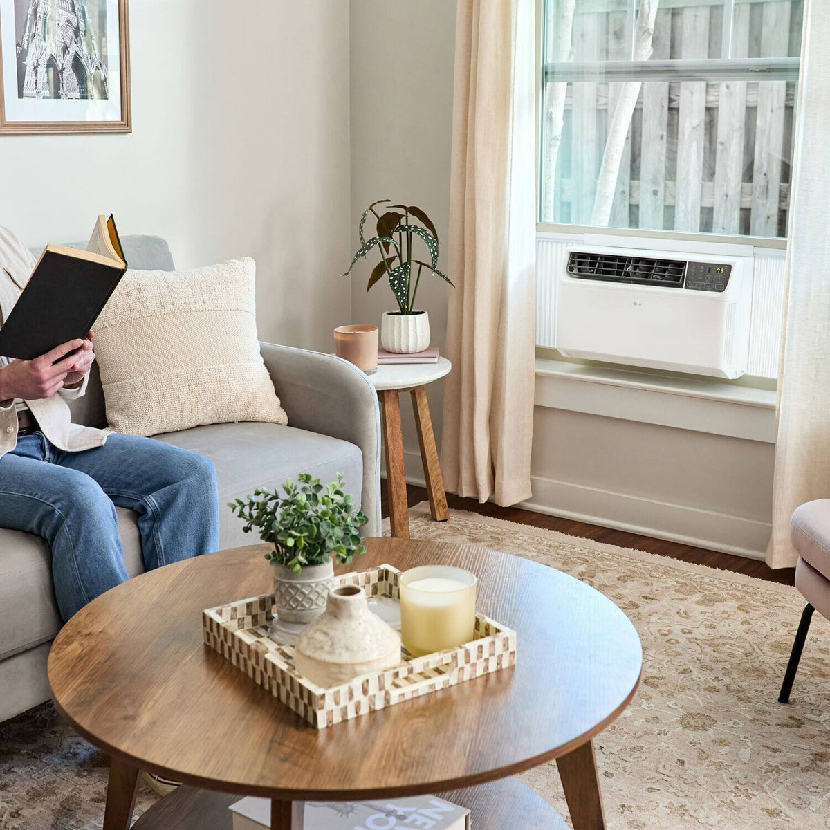 LG - 550 Sq. Ft. 12,000 BTU Smart Inverter Window Air Conditioner - White