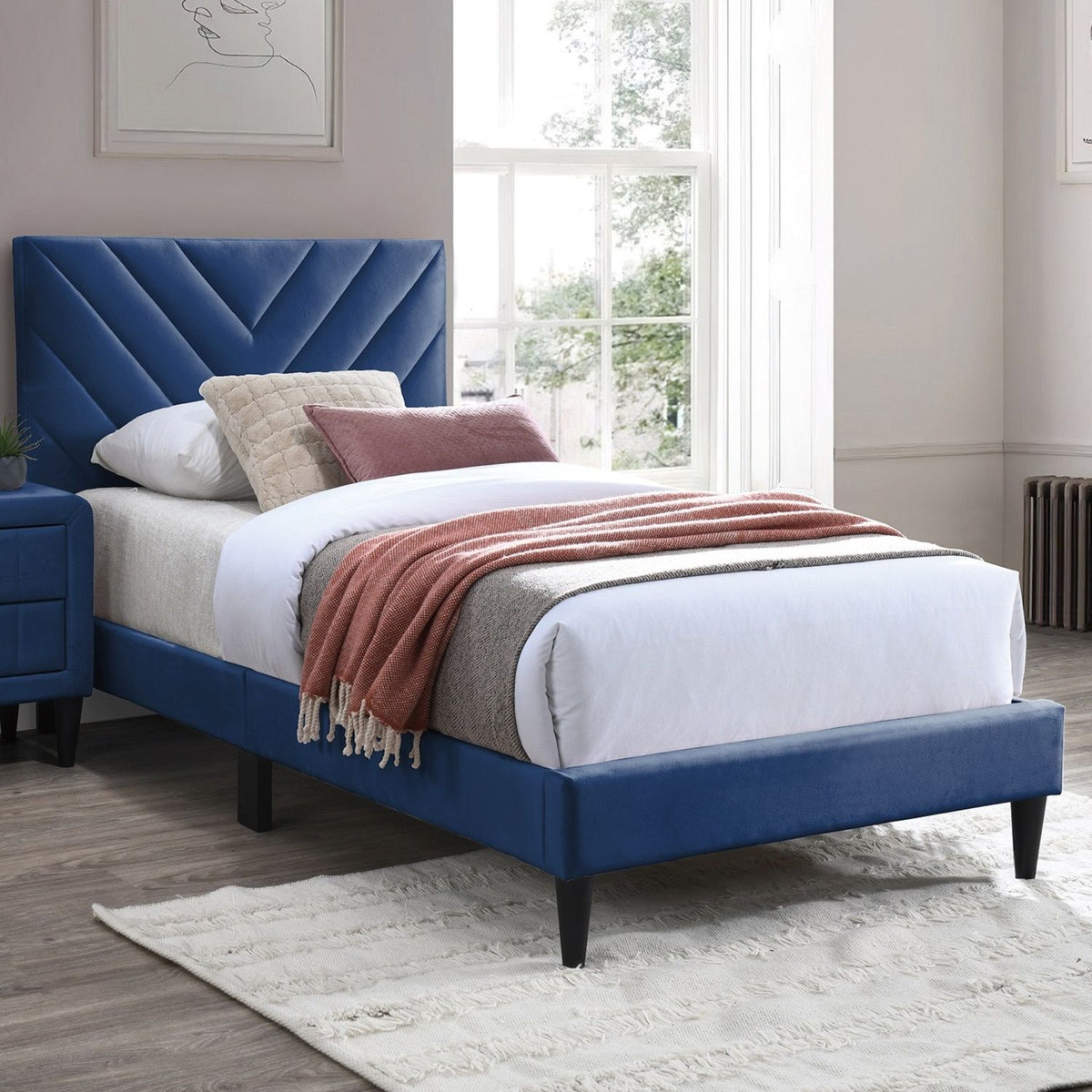 Juego de cama con cabecero ajustable
