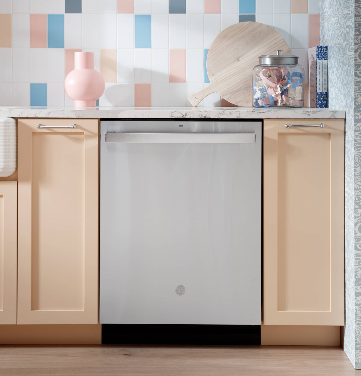 GE - ENERGY STAR 24" Top Control Built-In Stainless Steel Tub Dishwasher with Sanitize Cycle and Dry Boost, 48 dBA - Stainless Steel