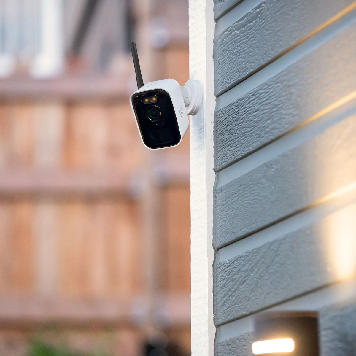 Swann - MaxRanger4K Mini Wireless Security System / Base Station / 32GB / 3x MINICAM 4K IP Cameras - Black