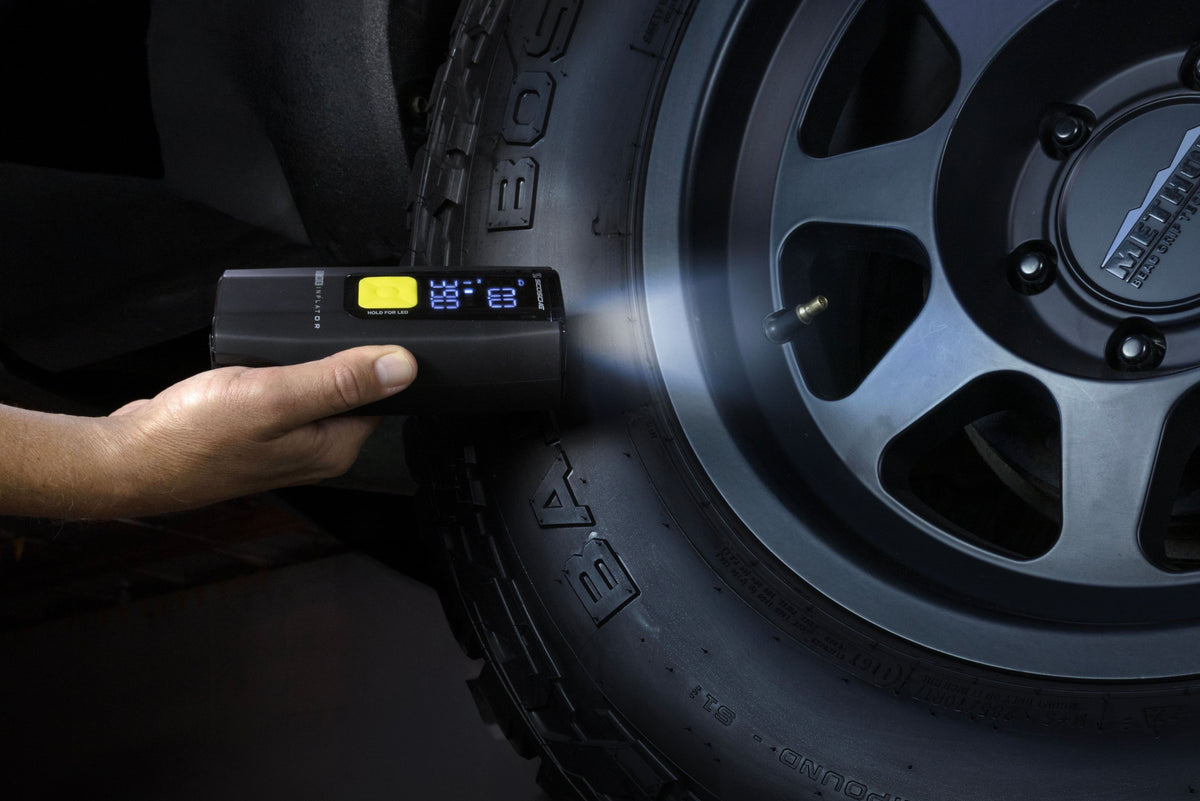 Scosche - Portable Inflator and Power Bank - Black