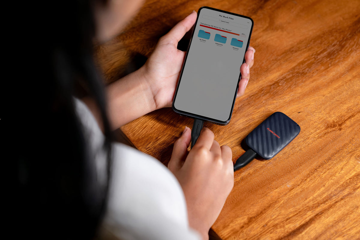 SANDISK - 500GB Portable Drive - Up to 600MB/s Read Speeds, 4x Faster than HDD, Durable, Up to 2M Drop Protection, USB Type-C - Black