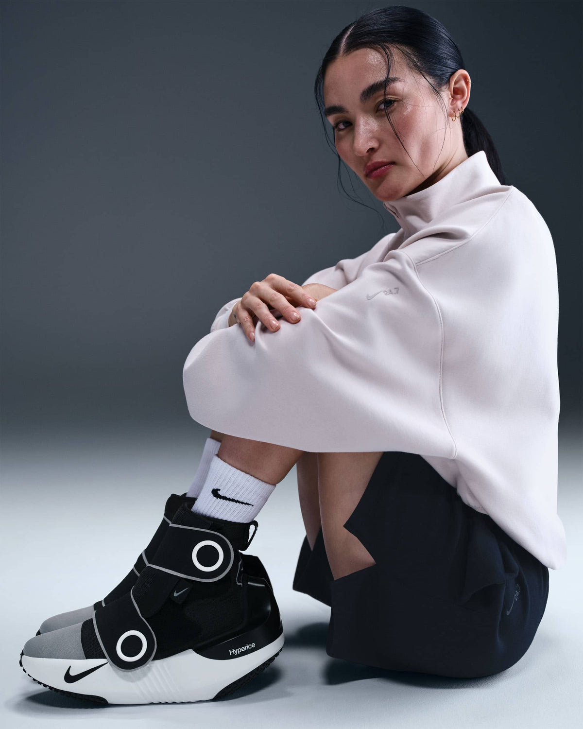 Hyperice - Hyperboot by Nike x Hyperice- Medium - Black
