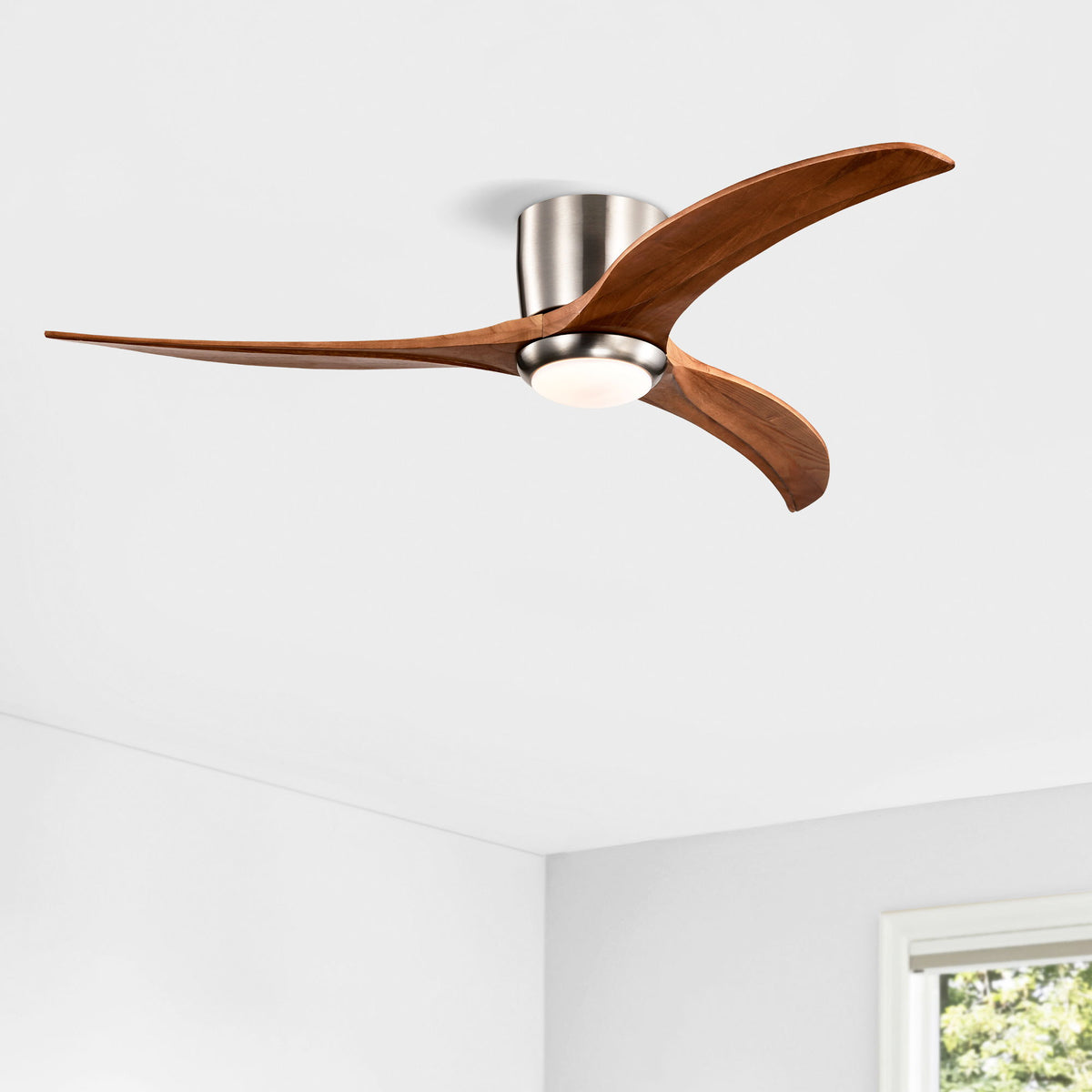 Ventilador de techo con luz tipo flush mount, 3 aspas con luces y control remoto, motor CC silencioso, 6 velocidades - Níquel