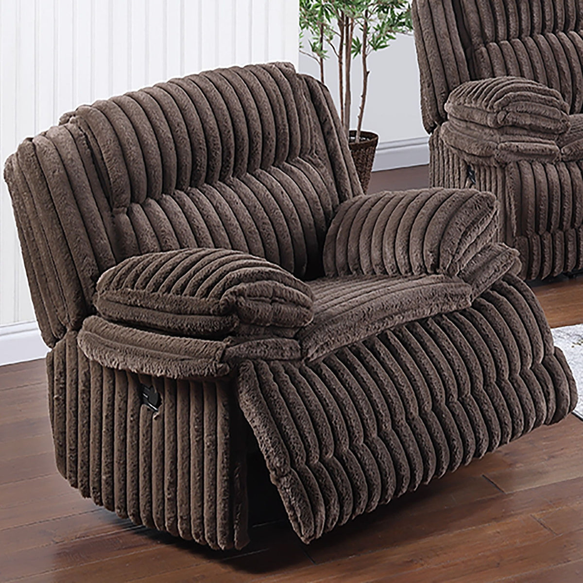 Sillón reclinable de movimiento manual contemporáneo con reposabrazos acolchados y función de balanceo suave