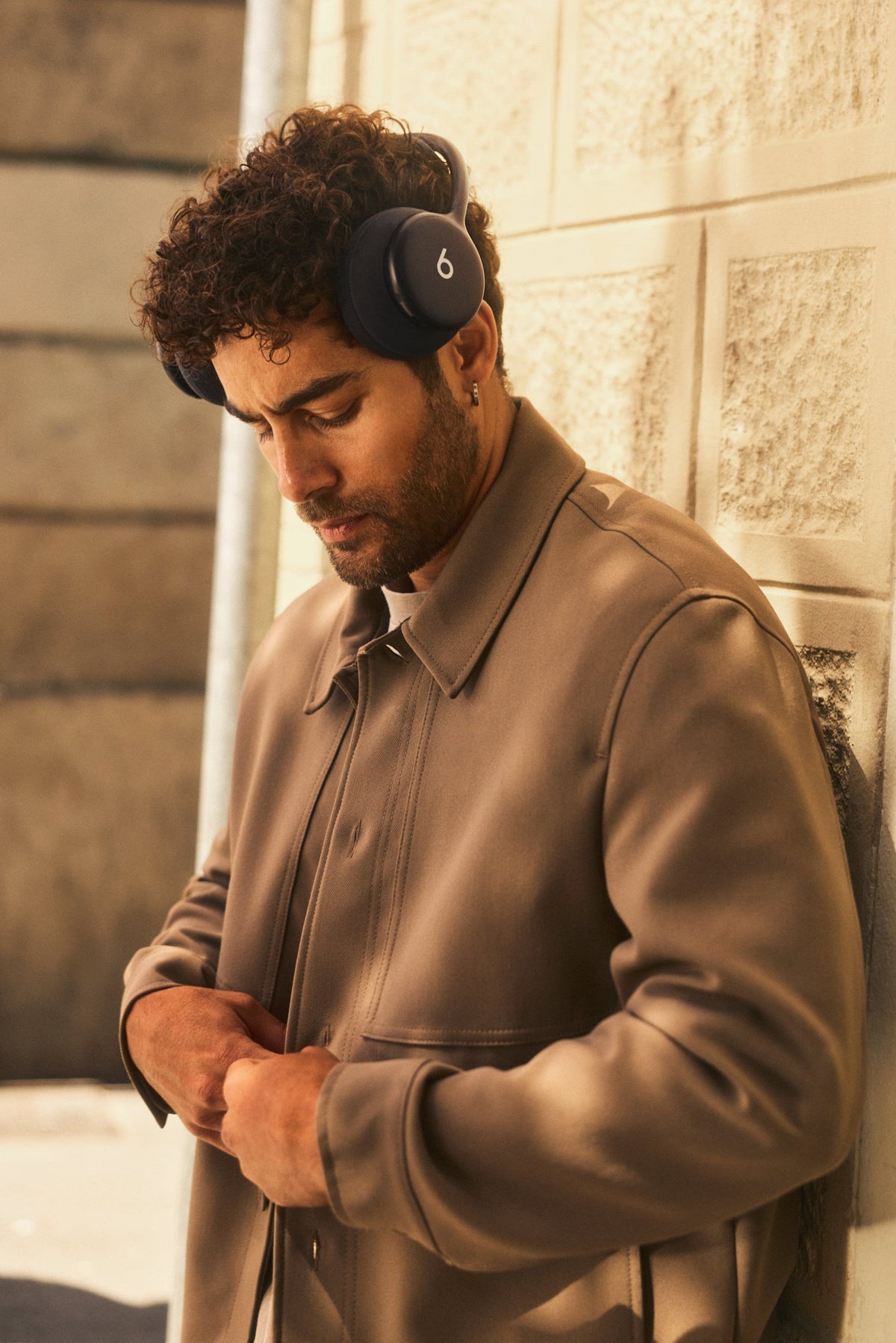 Beats - 360 Over-the-Ear Headphones - with Performance Knit Cushions - Black