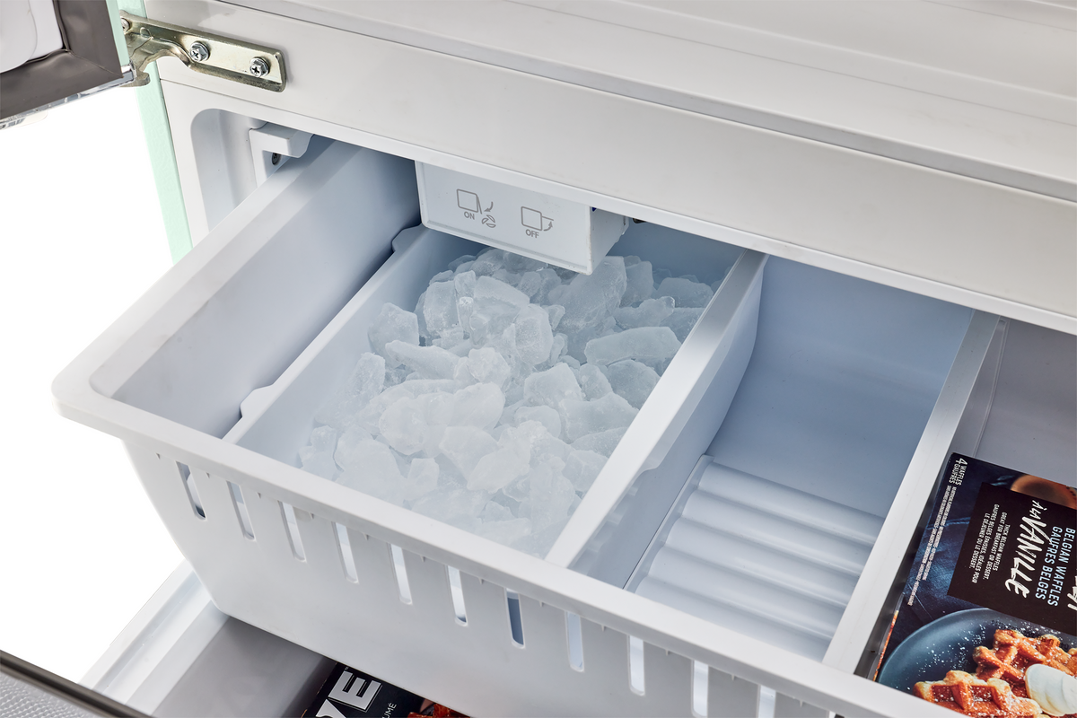 Unique Appliances - 36 in. Wide Classic Retro 36-inch 21 cu.ft. Counter Depth French Door Refrigerator - Summer Mint Green