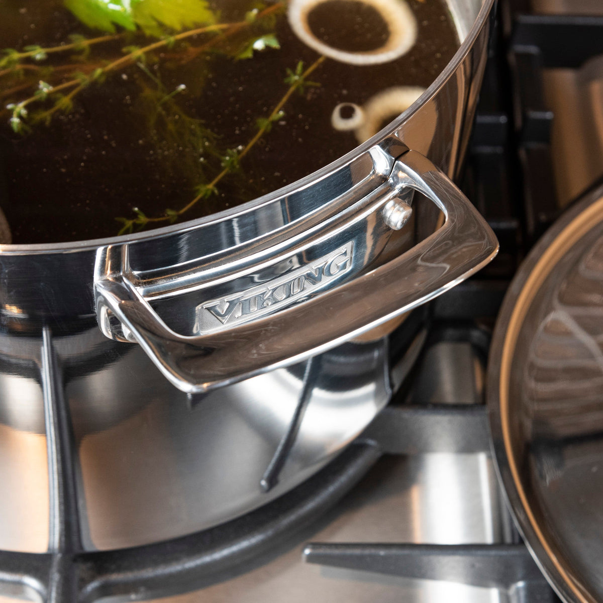 Viking - 3 Ply 12 Qt. Stock Pot - Mirror
