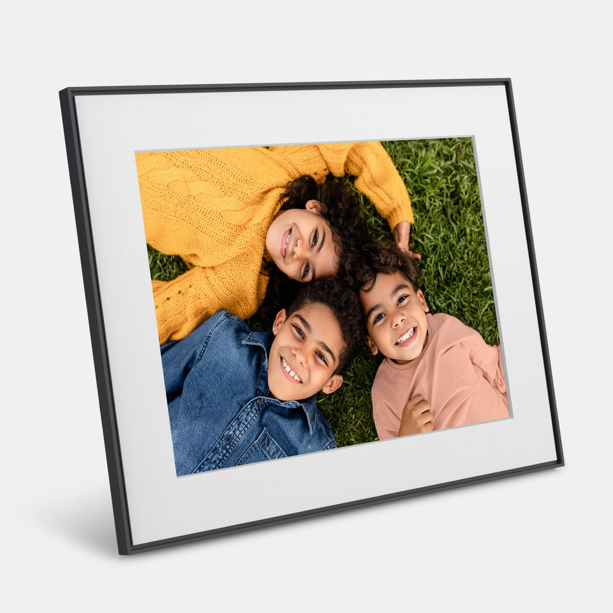 Aura Home - Aura Walden 15" Digital Wifi Photo Frame-Carbon with Paper Mat - Carbon (Dark)
