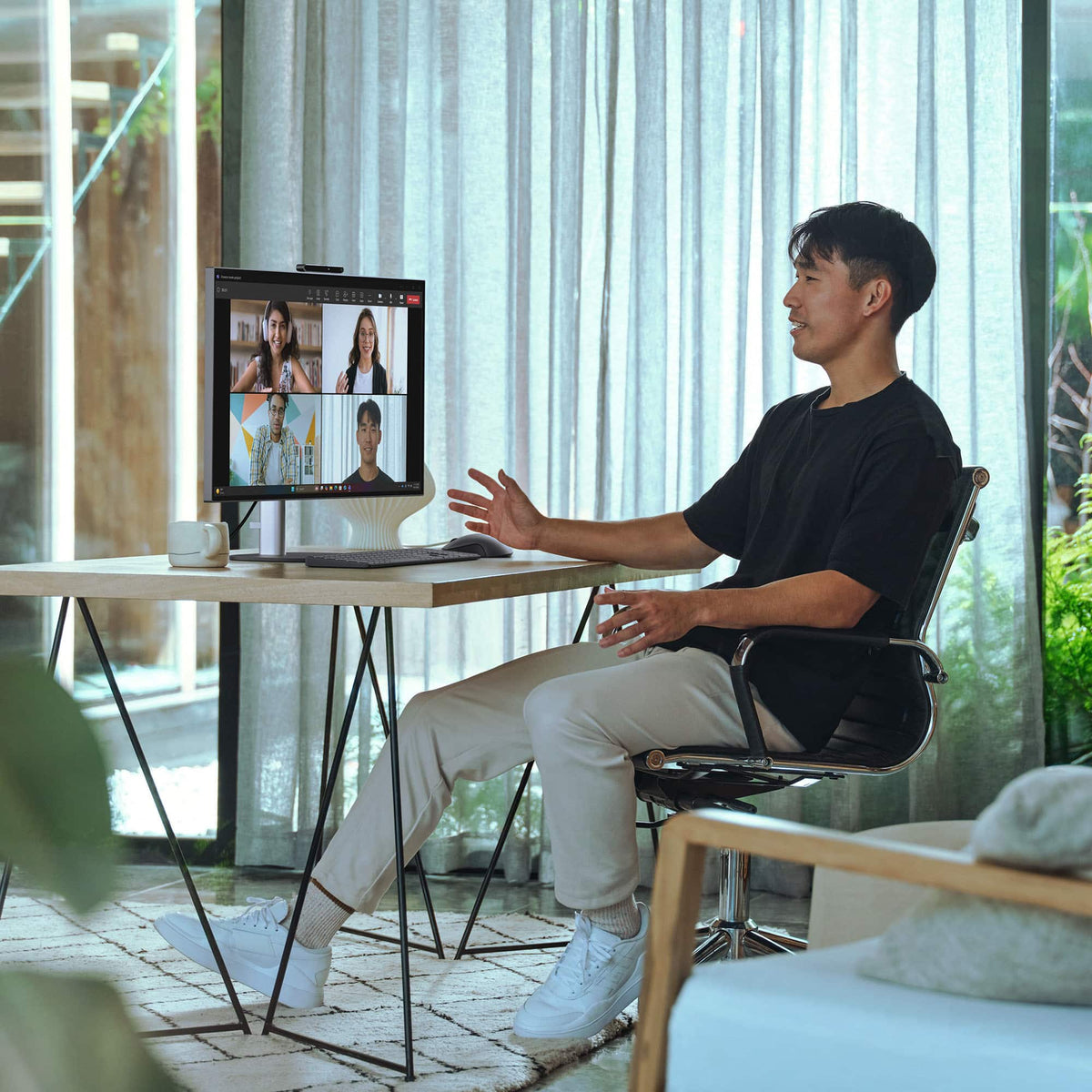 HP - OmniStudio X 27" QHD All-in-One w/ Adjustable Height - Intel Core Ultra 7 356H - 16GB Memory - 1TB SSD - Copilot+ PC - Eclipse Gray