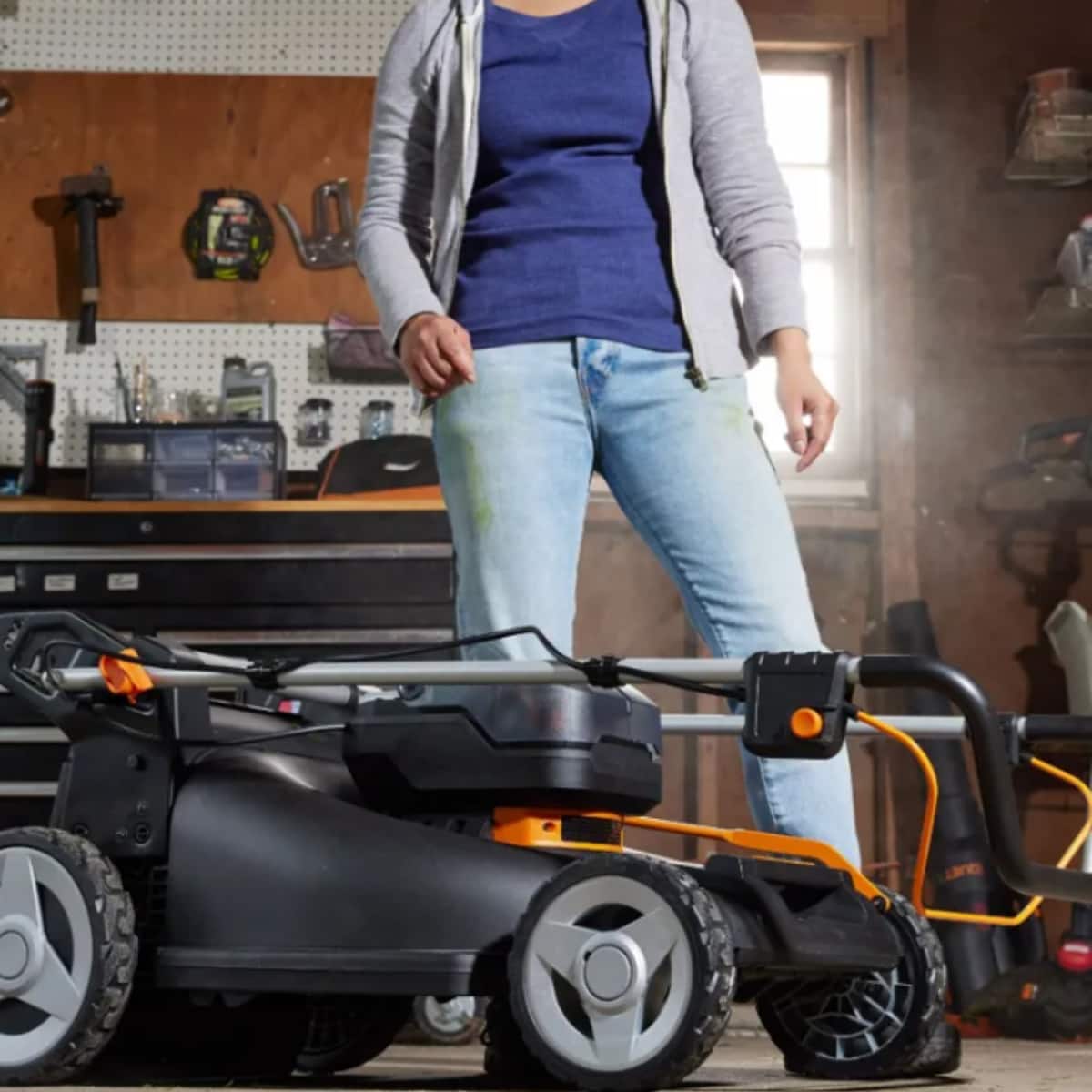 WORX - Nitro WG752 40V Power Share PRO 21" Cordless Push Lawn Mower (Batteries & Charger Included) - Black
