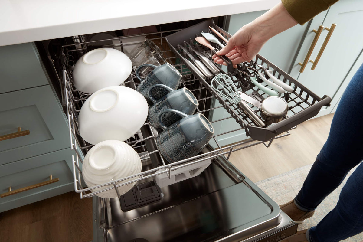 Whirlpool - 24 inch Top Control Built-in Stainless Steel Tub Dishwasher with 3rd Rack, Water Repellent Silverware Basket,  41 dBA - Stainless Steel