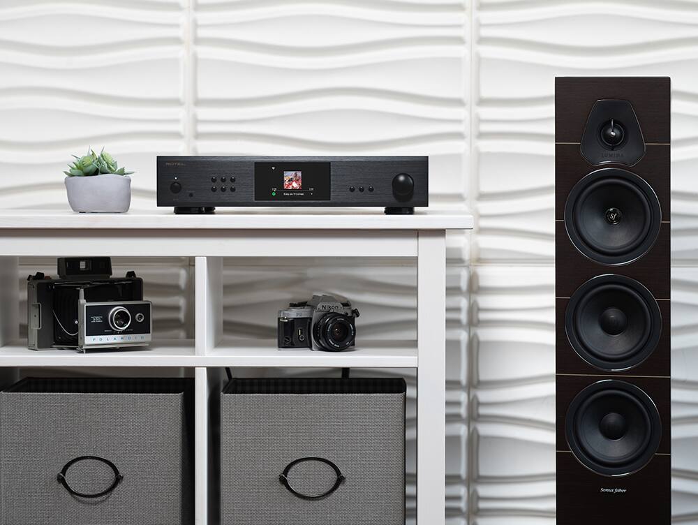 Rotel - S14 Integrated Amplified Streamer - Black