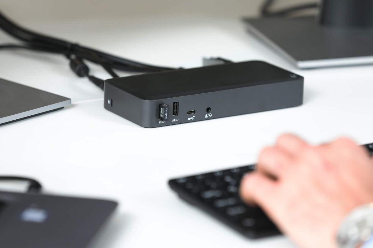 Targus - USB-C Multi-Function DisplayPort Alt. Mode Triple Video Docking Station with 85W Power - Gray